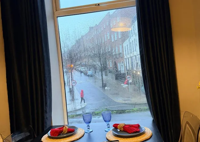 Hostel & Marlborough Street *